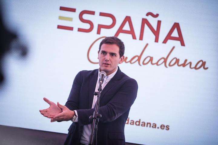 El president de Cs, Albert Rivera, intervenint en una carpa de 'España Ciudadana'. C's