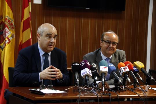 El president de l'Audiència de Tarragona, Javier Hernández, en roda de premsa amb el president del TSJC, Jesús María Barrientos. ACN