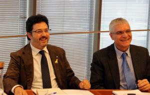 El secretari de Mobilitat, Isidre Gavín, i el president de Renfe, Isaías Táboas, abans de començar la reunió de l'òrgan mixt de coordinació . ACN