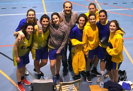 El sènior femení del CNB Vilanova . Eix