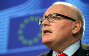 El vicepresident de la Comissió Europea Frans Timmermans compareix en roda de premsa en una imatge d'arxiu. Comissió Europea