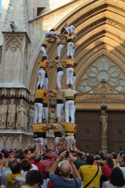 Els Bordegassos completen tres castells de set a la diada de l'Esperidió. Maite Gomà