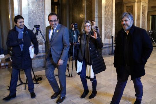Els diputats de JxCAT Josep Rull, Elsa Artadi i Albert Batet, i Damià Calvet, el 29 de gener de 2018. ACN