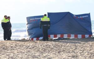 Els Mossos d'Esquadra comproven si el cos de l'home trobat a les Botigues de Sitges és el del desaparegut dimecres