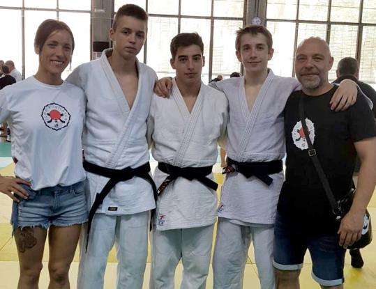Els nous cinturons negres de l'Escola de Judo Vilafranca. Eix