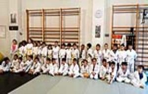 Els participants a la jornada de lliga de l'Escola de Judo Vilafranca