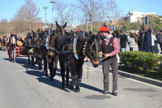 Els Tres Tombs omplen un any més els carrers de Vilanova i la Geltrú. EIX