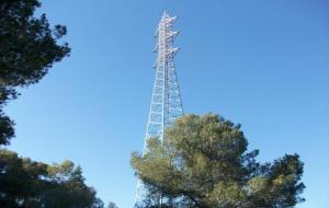 Endesa instal.la les últimes torres de la nova línia d'alta tensió entre Calafell i El Vendrell. Ramon Filella