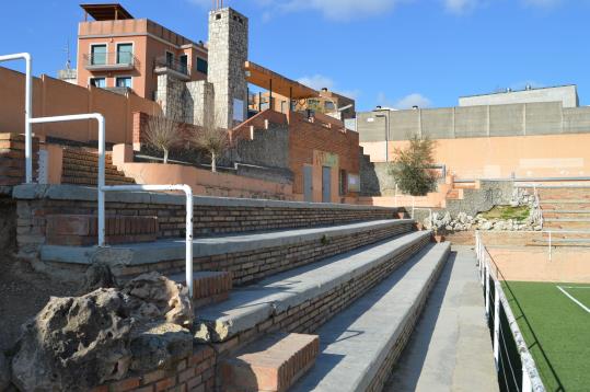 Entrada zona esportiva de Sant Sadurní. Eix