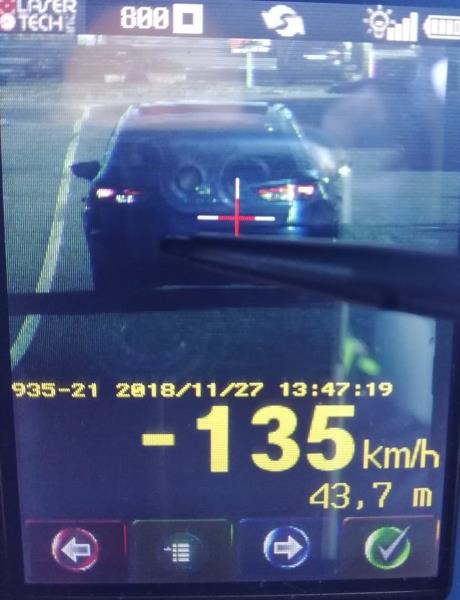 Enxampen el conductor d'un turisme circulant a 135 km/h per la ronda Ibèrica de Vilanova. Policia local de Vilanova