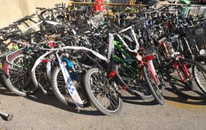 Enxampen un remolc a Vilanova carregat amb 17 bicicletes robades. Policia local de Vilanova