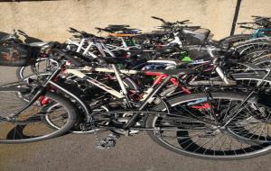 Enxampen un remolc a Vilanova carregat amb 17 bicicletes robades