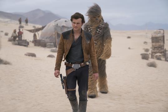 'Han Solo: Una historia de Star Wars' amb els dos protagonistes . The Walt Disney Company