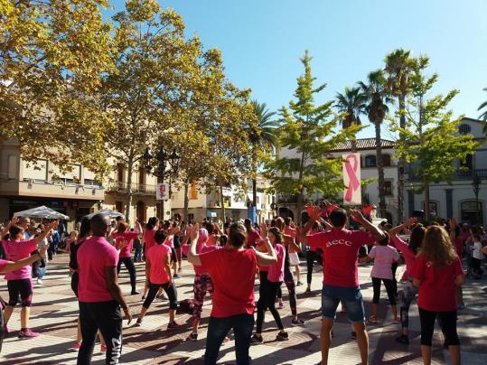 Imatge d'arxiu d'una activitat organitzada per la junta local de Sant Pere de Ribes de l’AECC-Catalunya. Ajt Sant Pere de Ribes