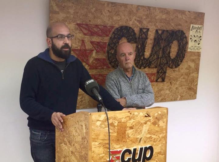 Imatge de la roda de premsa de la CUP de Vilafranca . Eix
