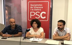 Roda de premsa d'ahir del grup municipal socialista de Vilanova i la Geltrú. PSC