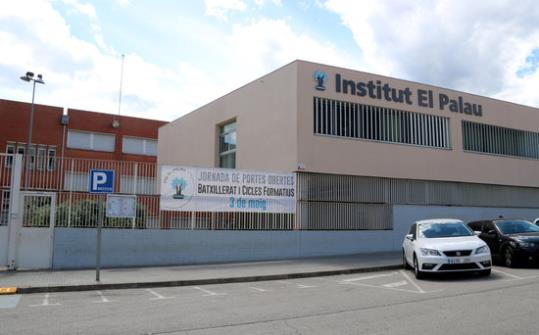 Imatge de l'IES El Palau de Sant Andreu de la Barca. ACN / Àlex Recolons