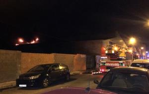 Incendi a una nau d’un concessionari de vehicles a Vilafranca del Penedès. Eix