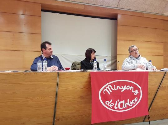 Joan Inglada, secretari, laura Álvaro, presidenta i Jose Maria Trejo, tresorer. Minyons de l'Arboç