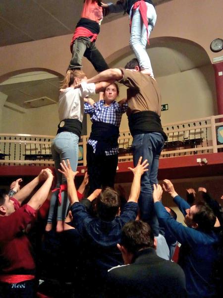 La campanya d’assajos castellers de la Jove de Vilafranca al Penedès “Treu-te els mitjons” contínua als Monjos. Jove de Vilafranca