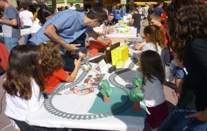 La ciència que es fa els centres educatius del Baix Penedès torna a sortir al carrer