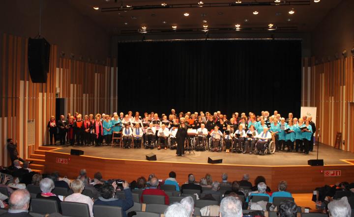 La III Trobada de Corals de Gent Gran del Garraf reuneix més de 250 cantants. CC Garraf