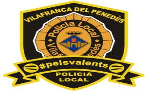 La Policia Local de Vilafranca recapta més de 1.000 euros amb la venda d'escuts solidaris. Ajuntament de Vilafranca