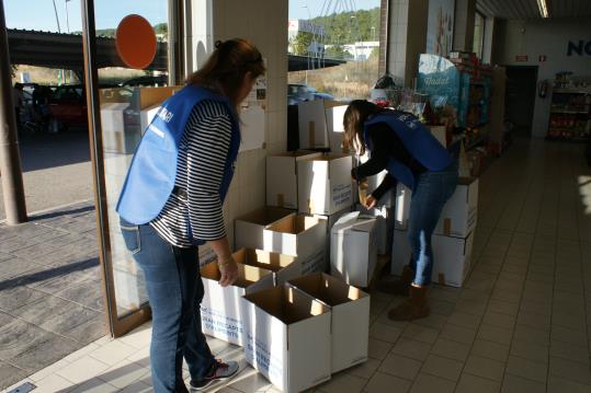 L’Ajuntament de Calafell legalitza el funcionament del Banc d’Aliments. Ajuntament de Calafell