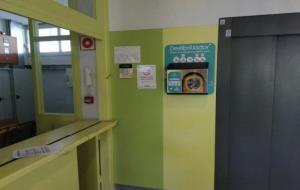 L'Ajuntament de Cunit instal·la desfibril·ladors a les tres escoles. Ajuntament de Cunit