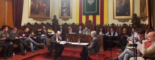 L’Ajuntament de Vilafranca aplicarà el romanent de tresoreria per seguir urbanitzant la llosa de la via. Roger Vives