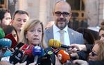 L'alcaldessa Neus Lloveras i el conseller Miquel Buch fan declaracions als mitjans sortint del Palau de Justícia, després de declarar per l'1-O. ACN