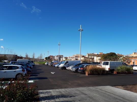 L’aparcament sobre la llosa del tren de Vilafranca serà d’estacionament limitat i controlat. Ajuntament de Vilafranca