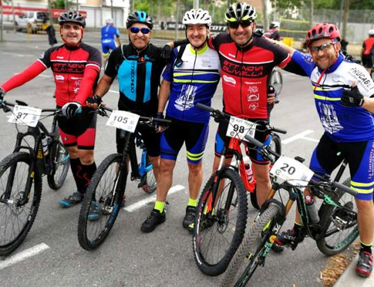 L'equip del BTT Nova Olivella. Eix