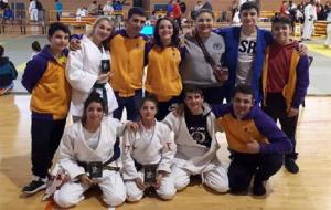 L'equip del Club Judo Olèrdola. Eix
