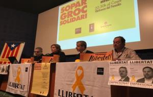 Les entitats independentistes de Vilafranca organitzen un 'Sopar Groc' per recaptar fons per a la caixa de solidaritat. EIX