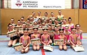 Les gimnastes del Club Rítmica Sant Sadurní. Eix