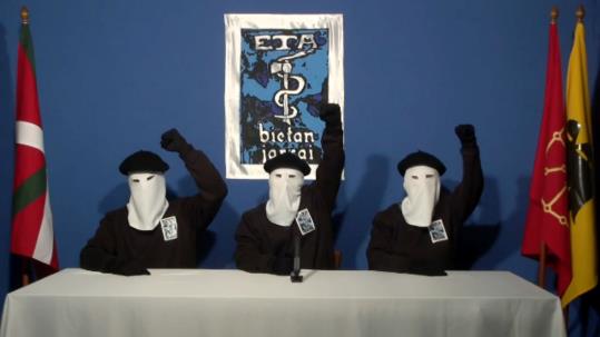 Membres de la banda terrorista ETA, el 20 d'octubre del 2011, en l'anunci del cessament definitiu de la lluita armada. Gara