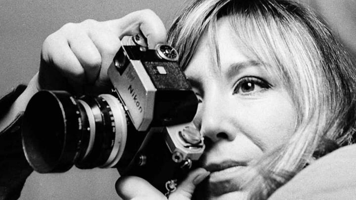 Mor Joana Biarnés, la primera dona fotoperiodista professional de l'Estat. EIX