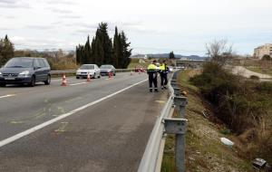 Moren els dos ocupants d'una motocicleta per un xoc frontal amb un turisme a la C-31 a Vilanova i la Geltrú