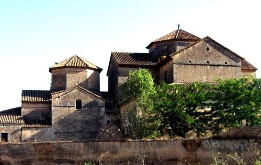 Muralla de l'Hospital Sant Antoni. Eix