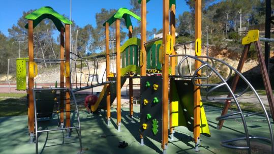 Olivella realitza actuacions de millora dels parcs infantils i de seguretat a la via pública. Ajuntament d'Olivella