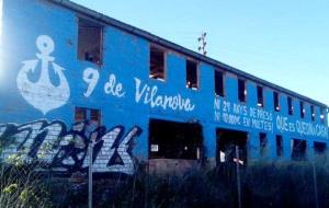 Pintada en suports dels 9 de Vilanova. Eix