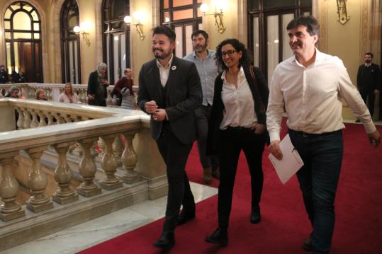 Pla general del diputat al Congrés per ERC Gabriel Rufiàn; la secretària general del partit, Marta Rovira, i el seu portaveu, Sergi Sabrià. ACN