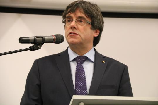 Pla mig de Carles Puigdemont durant l'acte a Gant el 27 de febrer del 2018. ACN