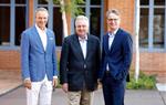 Pla obert de Bernd Halbach, director de vendes de Freixenet, Pedro Ferrer, conseller delegat, i Thomas Scholl, director financer. Freixenet