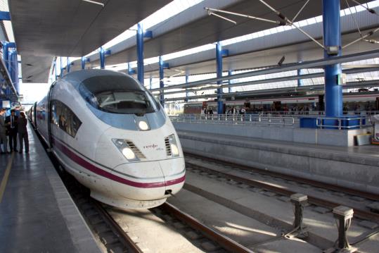 Renfe presenta un nou servei d'alta velocitat entre Barcelona i Madrid un 25% més barat que l'AVE. ACN