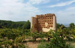 Restauren el Colomar medieval de l’Arboçar per esborrar les pintades d'uns brètols. Ajuntament d'Avinyonet