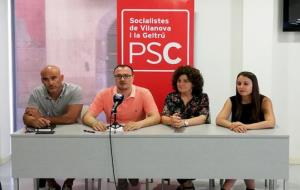 Roda de premsa dels regidors del PSC de Vilanova. Eix