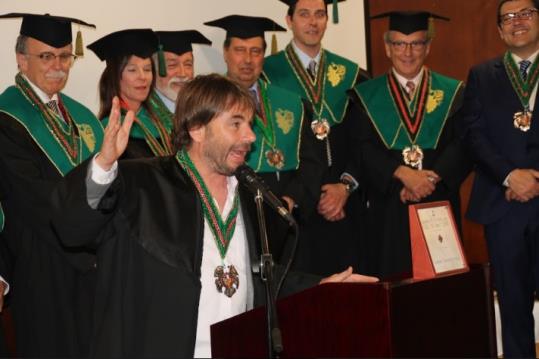 Tastavins Penedès investeix d’Honor l’actor Quim Masferrer, en un acte ple de bon humor. Tastavins 