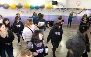 Un club de dansa de Cubelles reparteix 3.125.000 euros del segon premi de la rifa de Nadal que havia comprat a Almansa. ACN